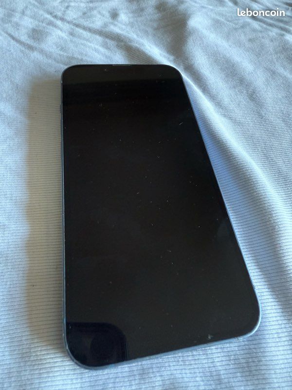 IPhone 14 en bleu (image 8)