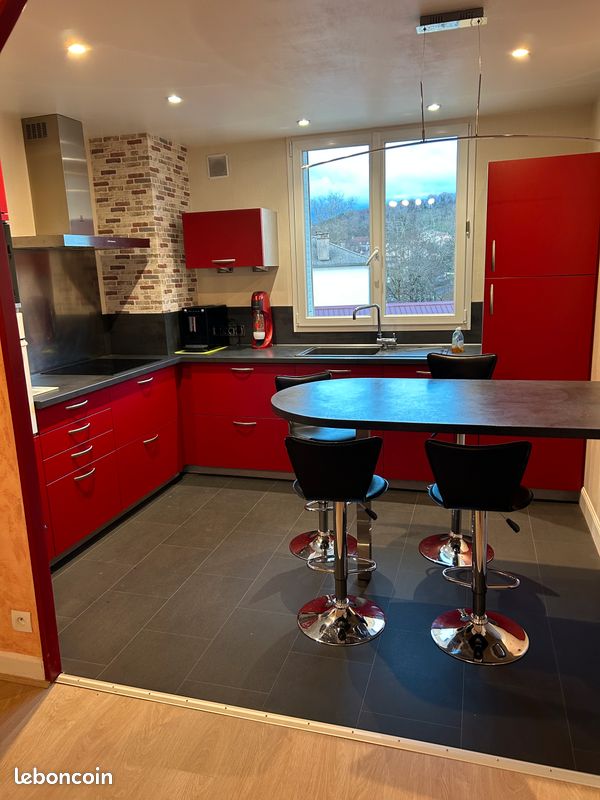 Appartement 3 pièces 73 m² · à Aurillac · 73 m² · 84 000 €