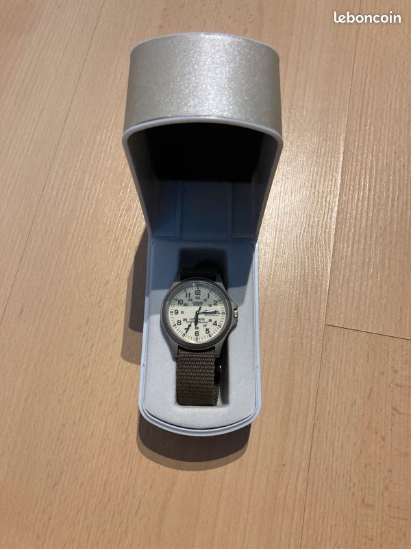 Montre Lorus (image 1)