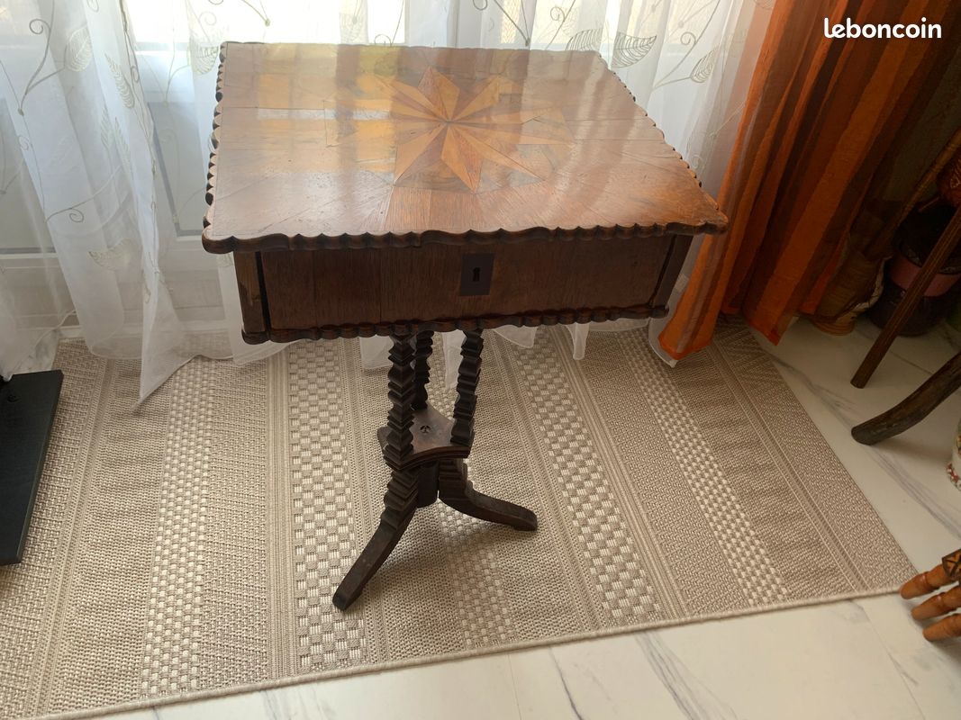 Mobilier très ancien en marqueterie + de 100 anxpour ranger le matériel de couture (image 1)