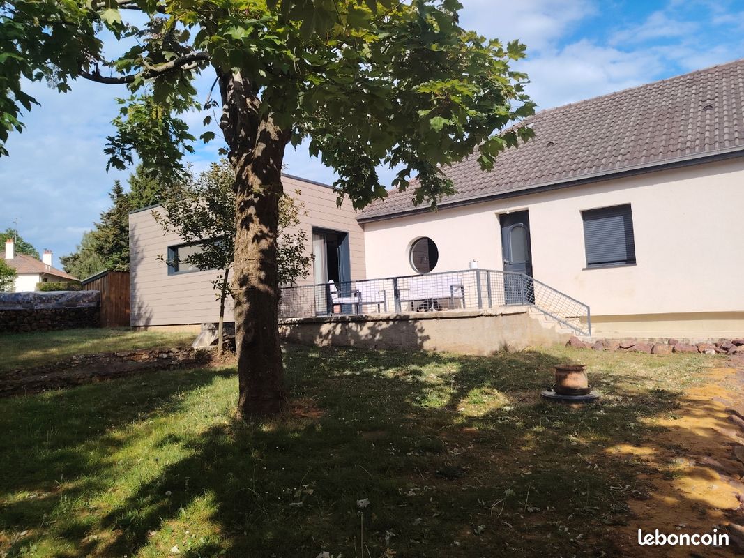 Maison 5 pièces 148 m² · à Parigné-l'Évêque · 148 m² · 330 000 €