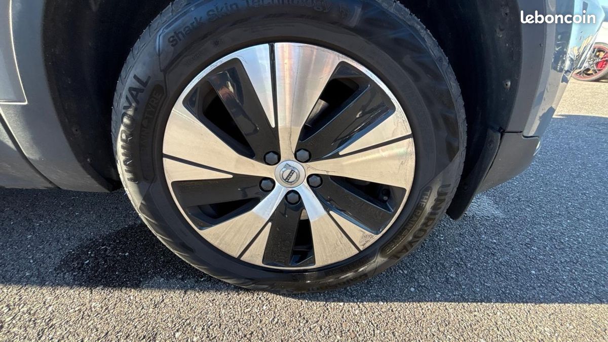 Volvo XC40 BUSINESS T2 129 ch Geartronic 8 Momentum (image 31)
