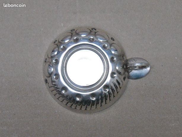 Ancienne paire de petits tastevins en argent massif Ancienne paire de petits tastevins en argent massif