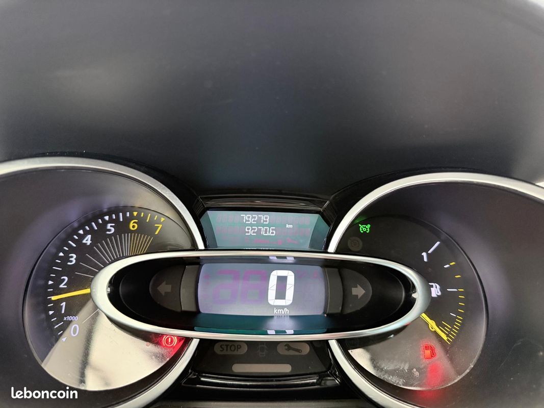 Renault Clio IV 1.2 75 Community 10/2015 79.279 Kms Première main (image 10)