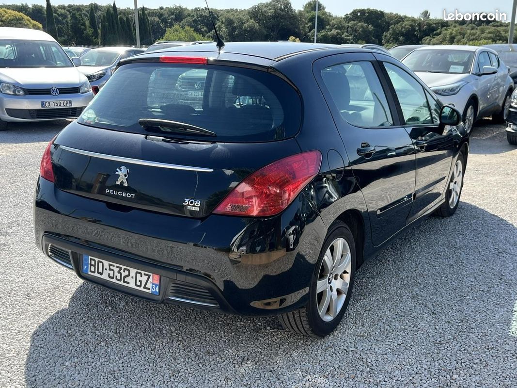 PEUGEOT 308 1.6 e-HDi - 112 CV BERLINE ALLURE PHASE 2 / CLIM AUTO / REGULATEUR / JANTES (image 5)