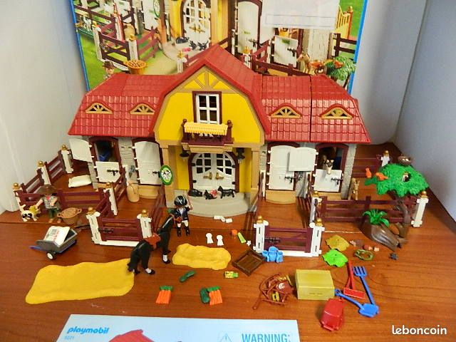 Playmobil 5221 haras avec chevaux et enclos (image 2)