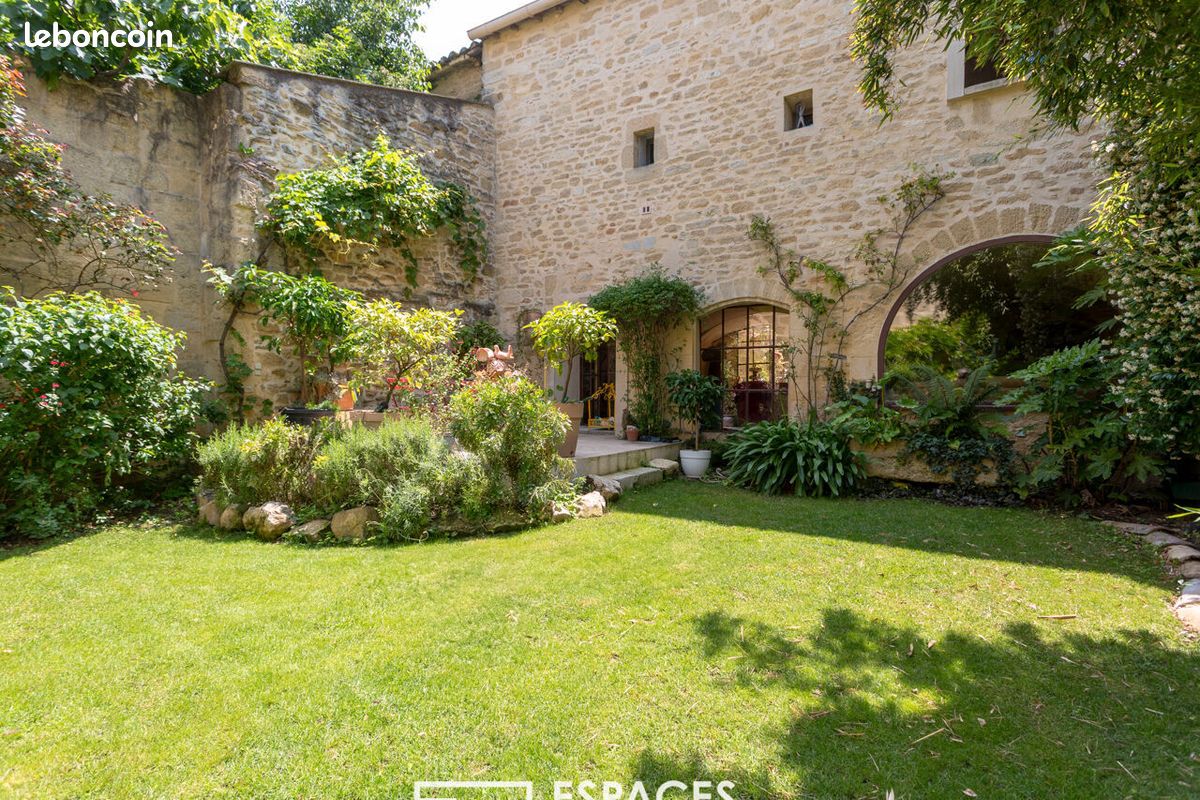 Maison 9 pièces 245 m² · à Aigues-Vives · 245 m² · 645 000 €
