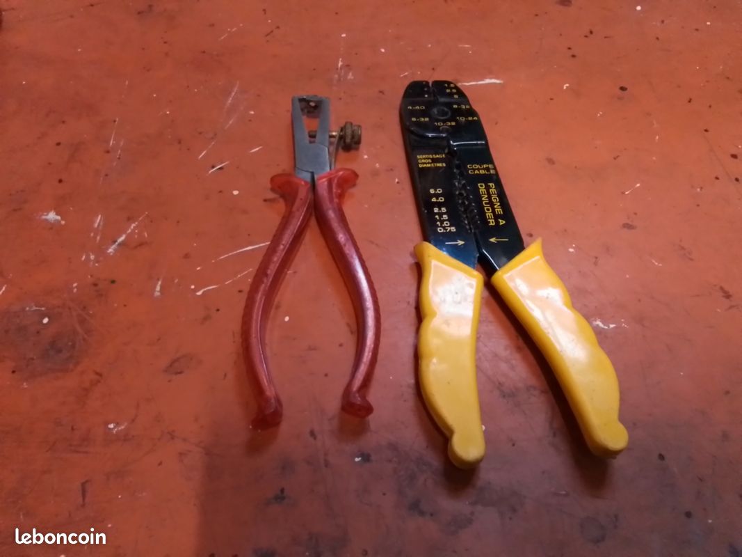 2 pinces à dénuder et sertir (image 1)