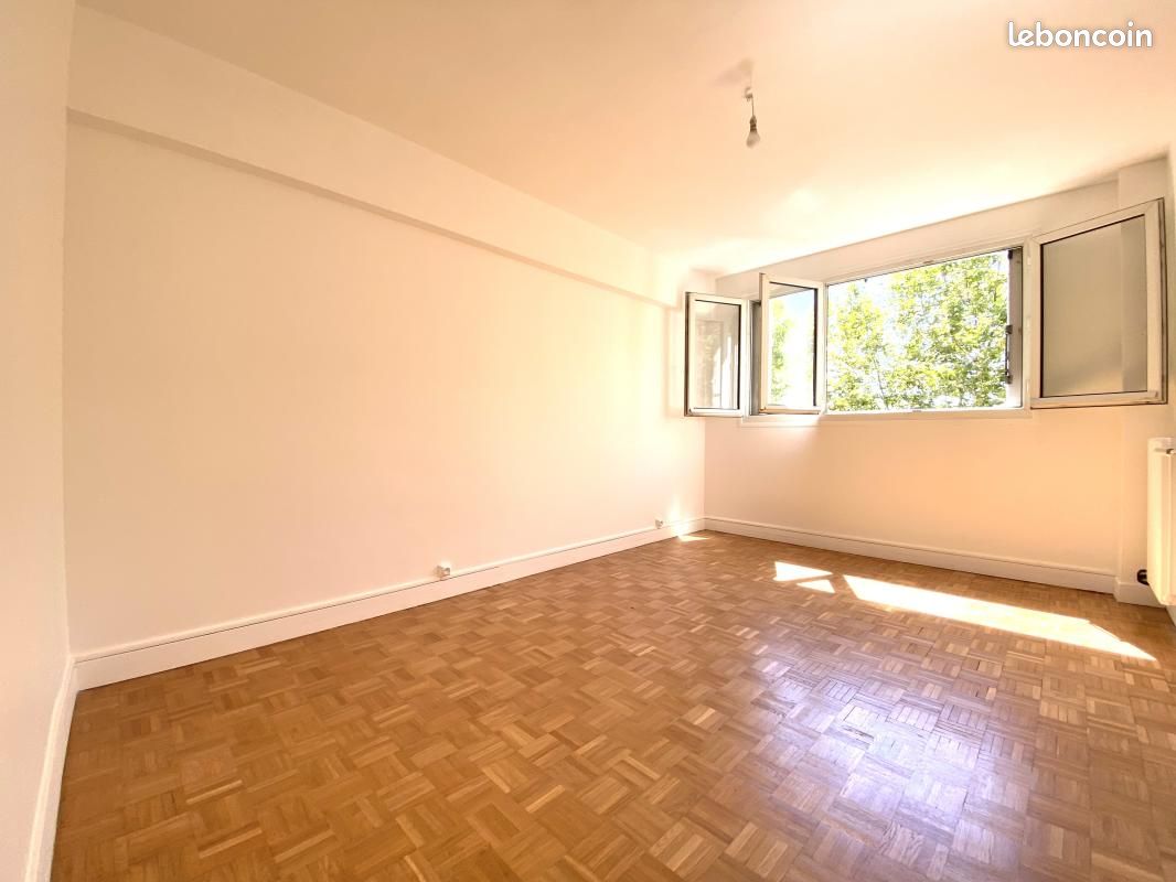 Appartement 4 pièces 84 m² · à Montreuil · 84 m² · 350 000 €
