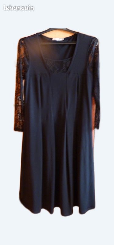 Robe longue noire, neuve, de marque 