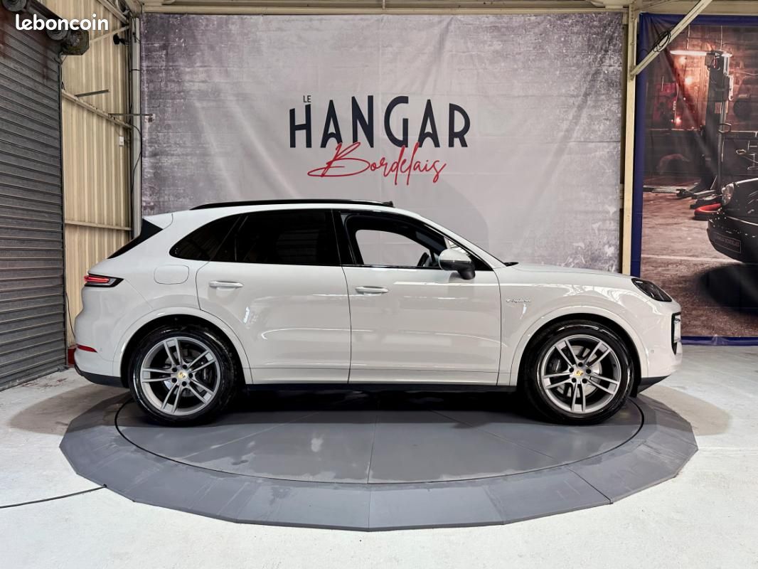 Porsche Cayenne E-Hybrid V6 3.0 470ch Tiptronic 8 (image 11)
