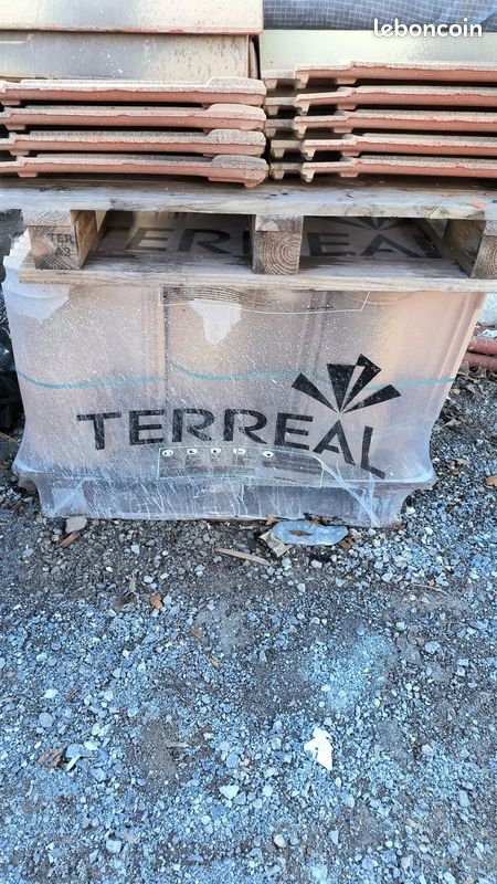 Tuiles neuves terreal (image 1)