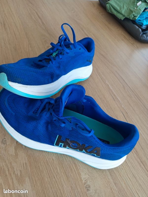 Baskets running Hoka Rincon 4 (image 1)