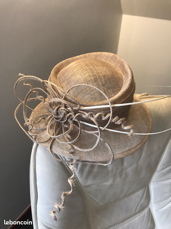 Chapeau cérémonie (image 1)