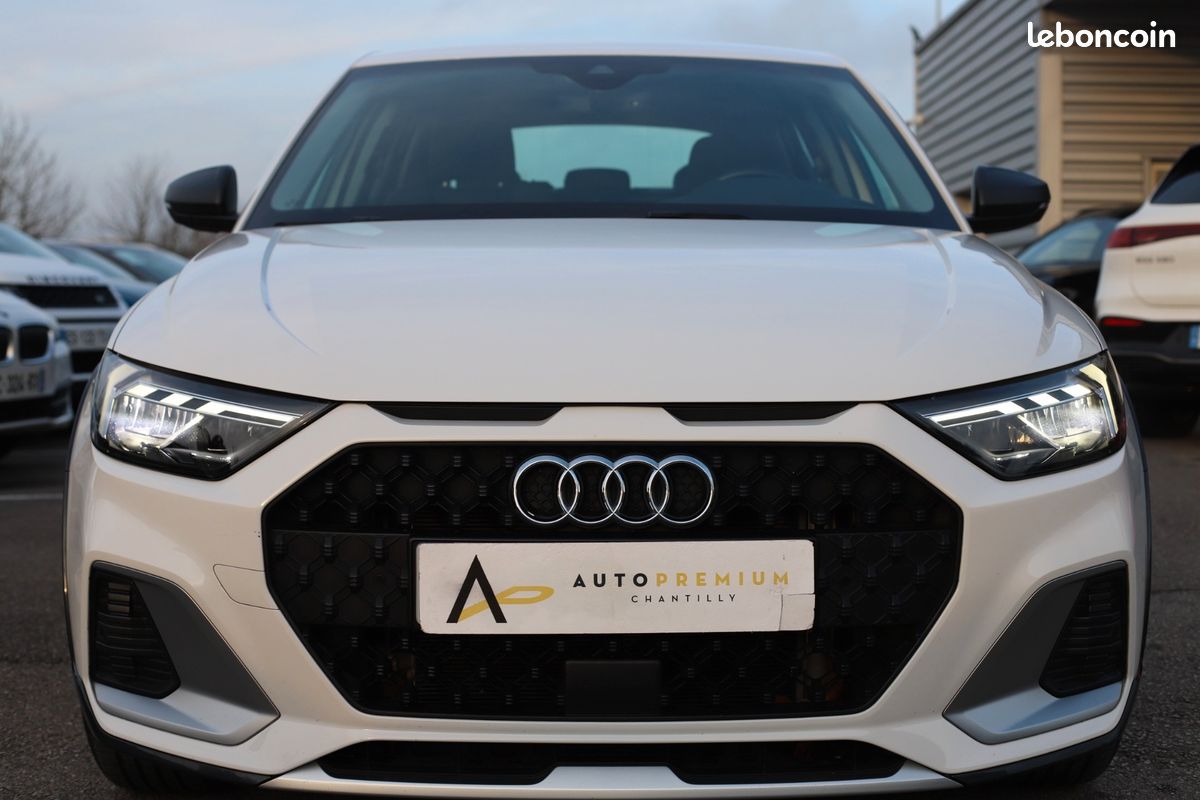 AUDI A1 ALLSTREET 30 tfsi 110 ch s tronic 7 design luxe (image 2)