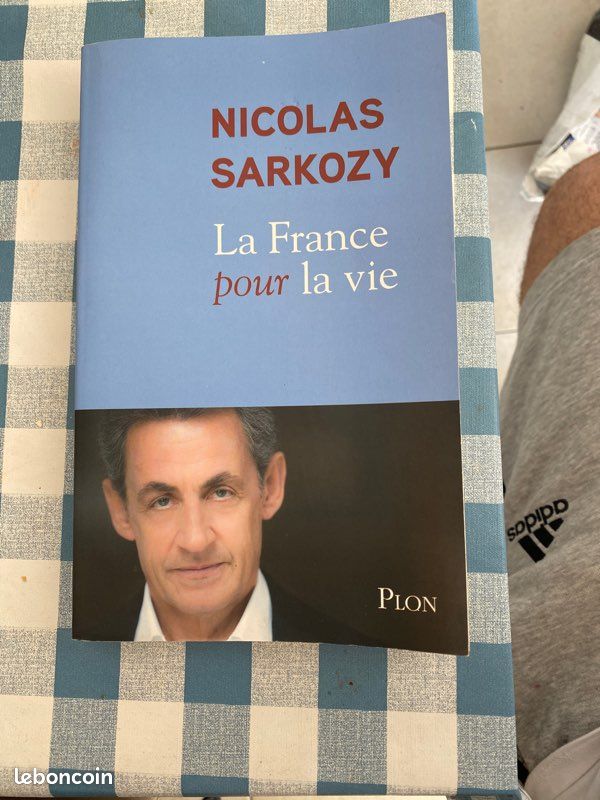Livre Nicolas Sarkozy (image 2)