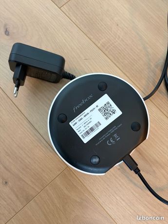 Support Freebox Pop Repeteur Wifi sans perçage - France