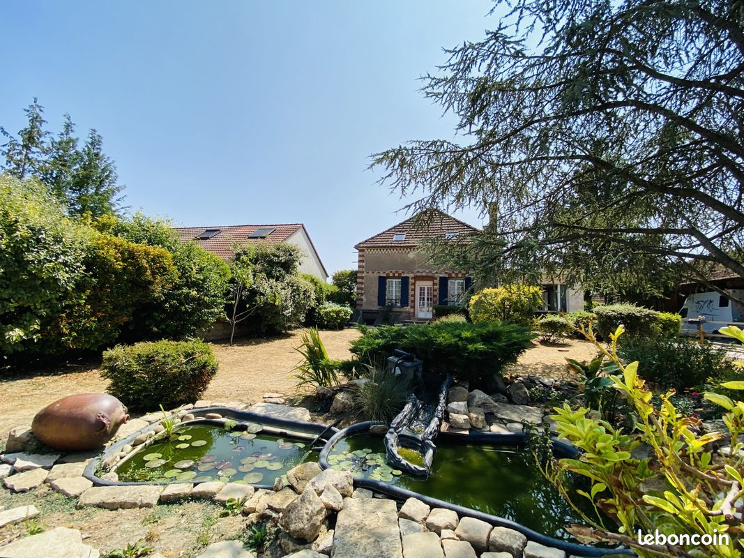 Maison 8 pièces 172 m² · à Vinneuf · 172 m² · 349 000 €