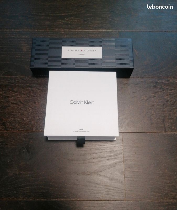Coffret cadeau de Noël chaussettes Calvin Klein et tommy Hilfiger