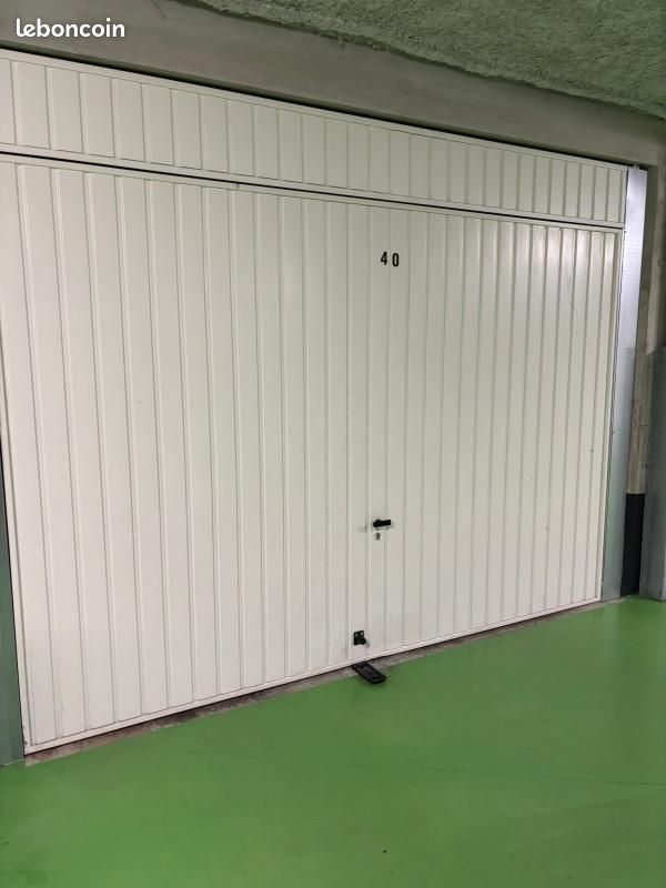 Parking 15 m² · à Aix-en-Provence · 15 m² · 230 €/mois