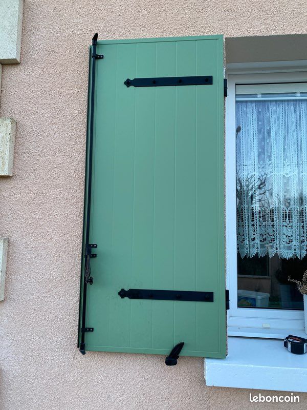 Volet battant aluminium vert (image 2)