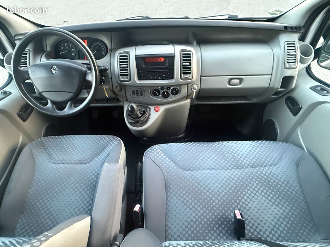 Renault trafic 2.0 l dci 115 cv l2 h1 (image 8)