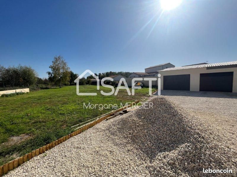 Longère 5 pièces 146 m² - Brion-près-Thouet 79290 (image principale 8)