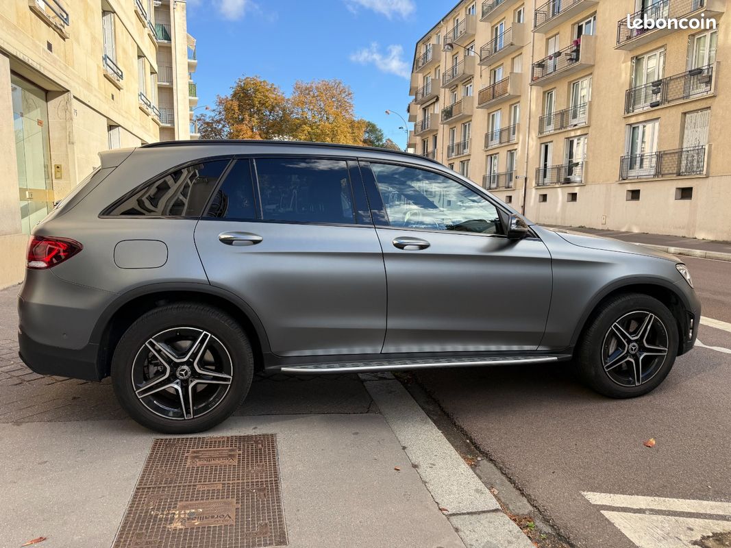 MERCEDES GLC 300 e 9G-Tronic 4Matic AMG Line 320 ch HYBRID TOIT OUVRANT entretien 100% Mercedes garantie Mercedes (image 8)