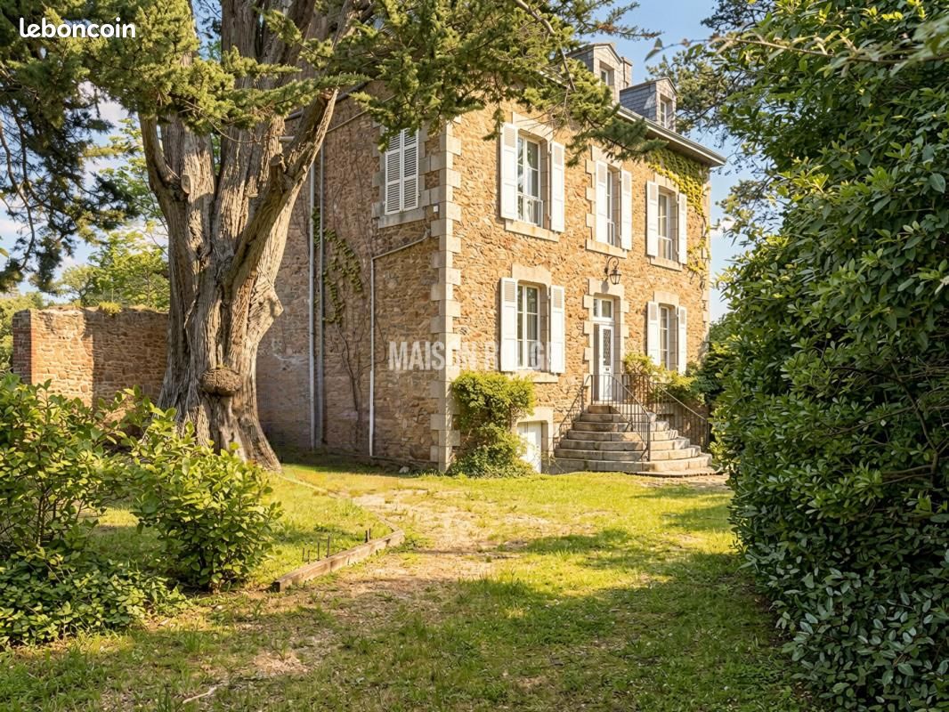 Maison 13 pièces 309 m² · à Saint-Briac-sur-Mer · 309 m² · 2 410 400 €