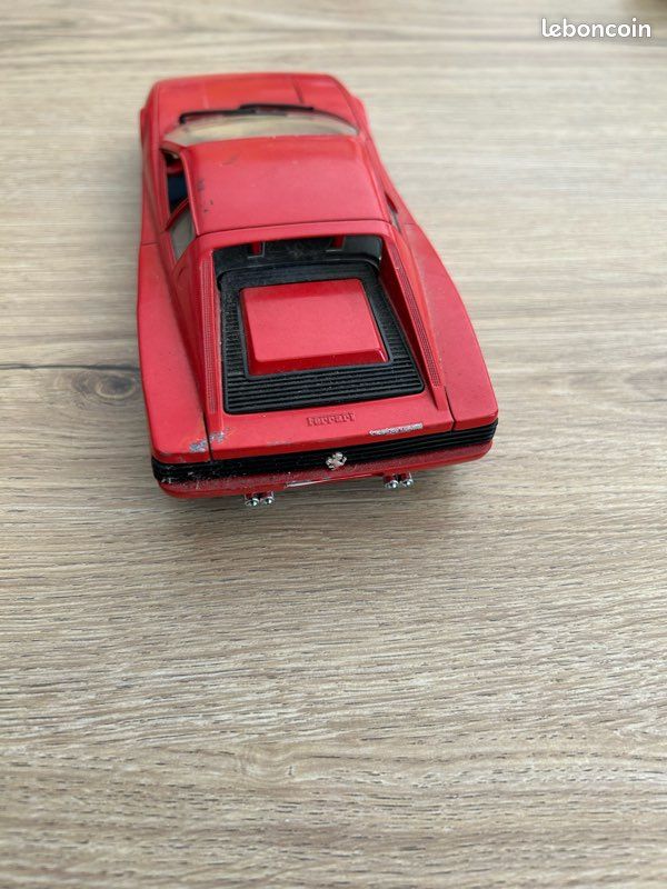 Voiture miniature Ferrari rouge testa rossa bburago italy 1/24 (image 2)