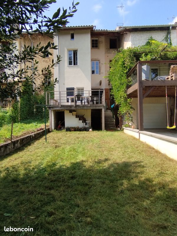 Maison 5 pièces 122 m² · à Pont-d'Ain · 122 m² · 200 000 €