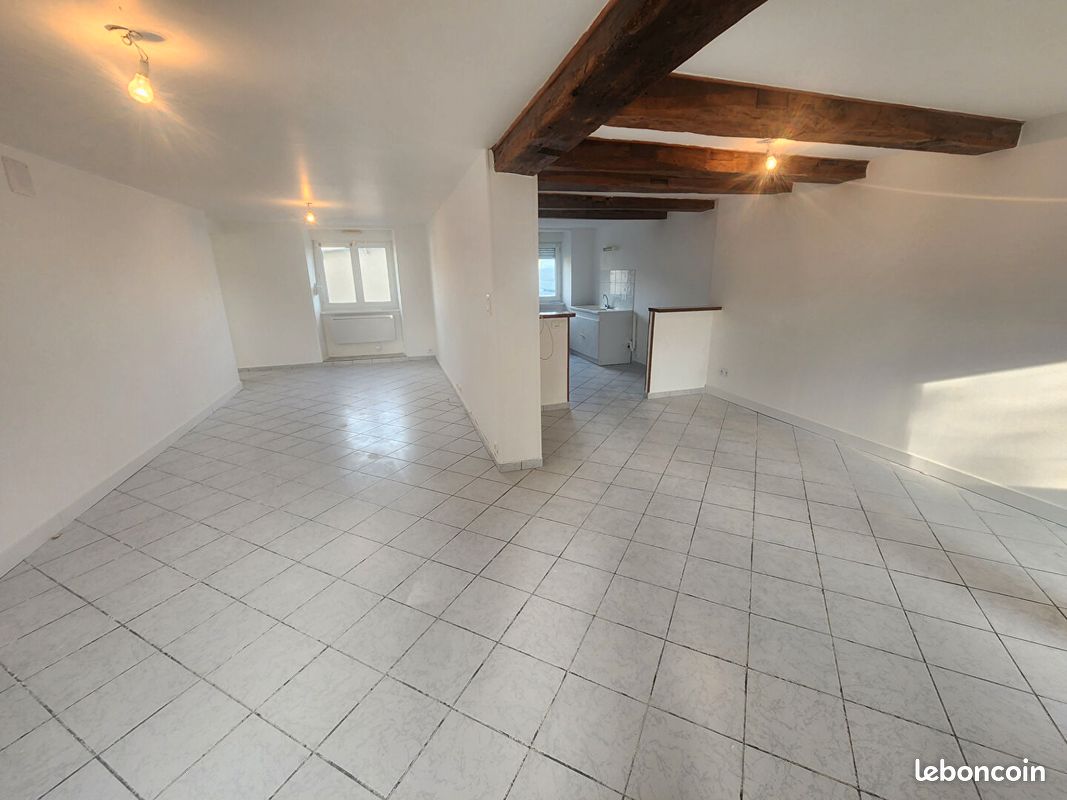 Appartement 3 pièces 81 m² · à Chauny · 81 m² · 650 €/mois