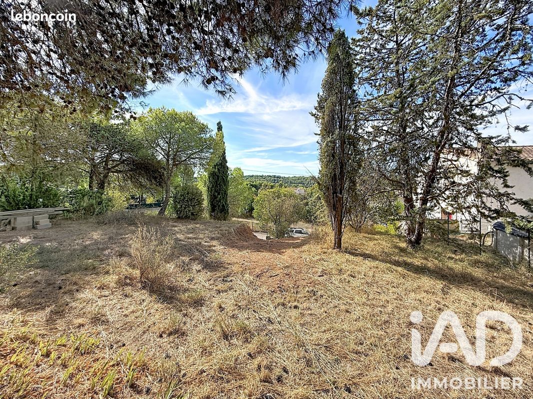 Terrain 1329 m² · à Castelnau-de-Guers · 1 329 m² · 150 000 €