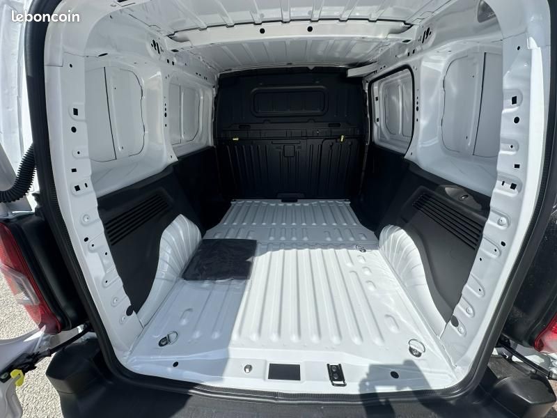Citroen Berlingo Van M 650kg BlueHDi 100ch S&S Pack Premium Connect (image 9)