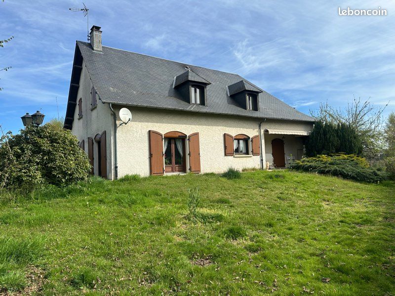 Maison 7 pièces 238 m² · à Ussel · 238 m² · 199 000 €
