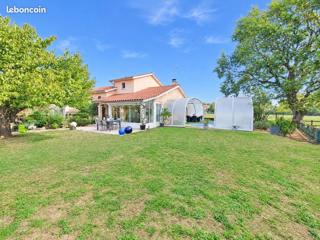 Maison 5 pièces 140 m² · à Saint-Priest · 140 m² · 649 000 €