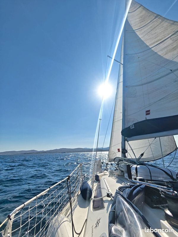 SUN ODYSSEY 28.1 (JEANNEAU) — View photo 1