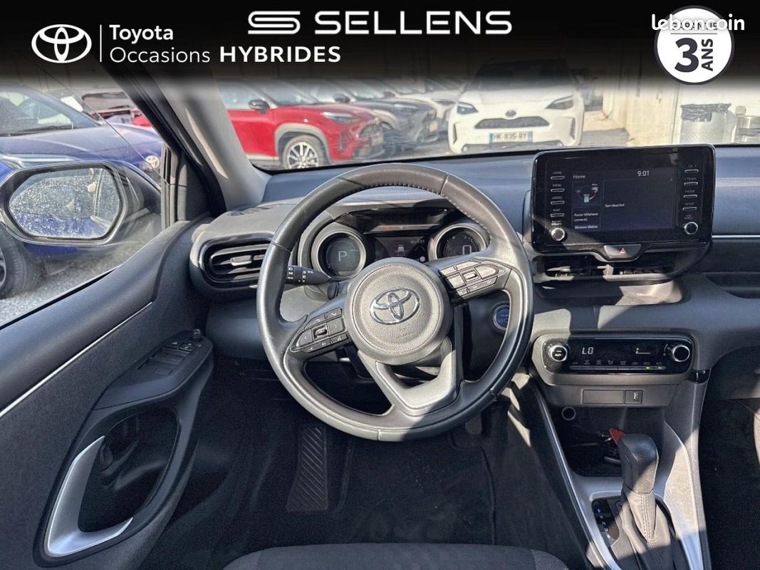 Toyota Yaris 116h Design 5p (image 9)