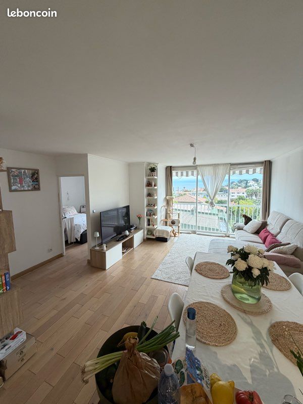 Appartement 3 pièces 56 m² · à Carqueiranne · 56 m² · 330 000 €