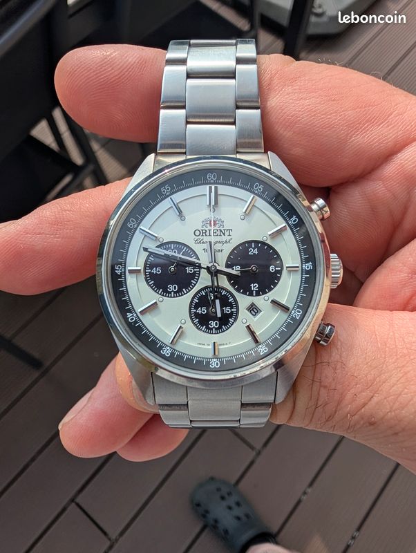 Montre Orient Neo 70's Solar Panda Chronograph (image 1)