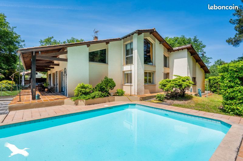 Maison 7 pièces 265 m² · à Cestas · 265 m² · 570 000 €