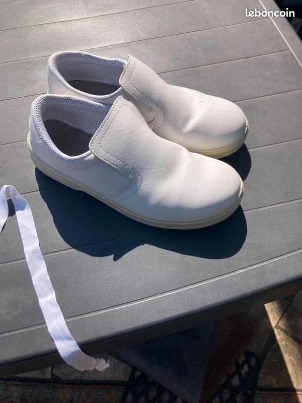 Veste, tablier, chaussures (image 3)