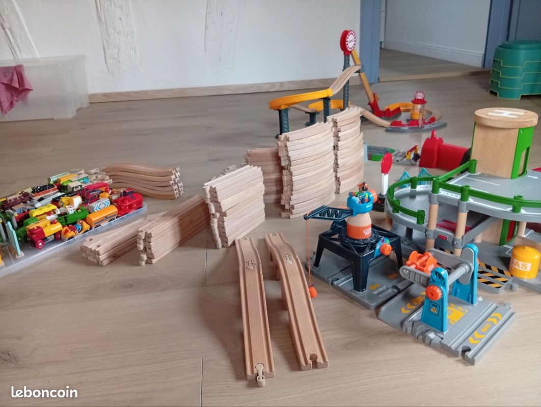 Gros Lot De Trains BRIO – Jeux D'occasion Pour Enfants 5-7 Ans