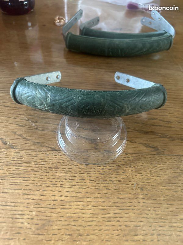 Poignée de selle de moto ancienne (image 1)