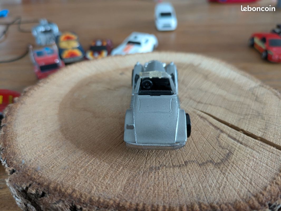 Hot Wheels Rolls Royce Phantom Convertible grise sous
