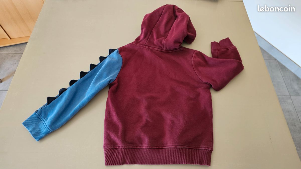 Sweat à capuche, marque C&A 6 ans (image 4)