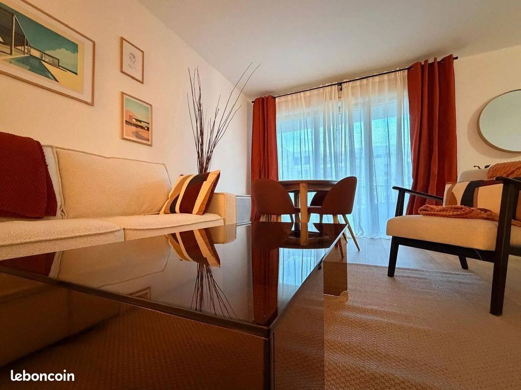 Parking 3 pièces 70 m² · à Bordeaux · 70 m² · 1 490 €/mois
