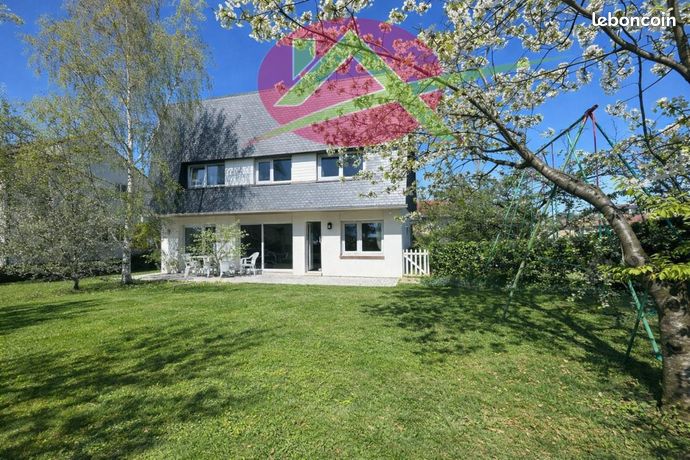 Maison 11 pièces 224 m²