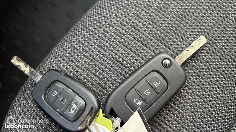 Renault Trafic Véhicule utilitaire ou Société L1H1 3T 2.0 Blue dCi 130ch Confort (image 11)