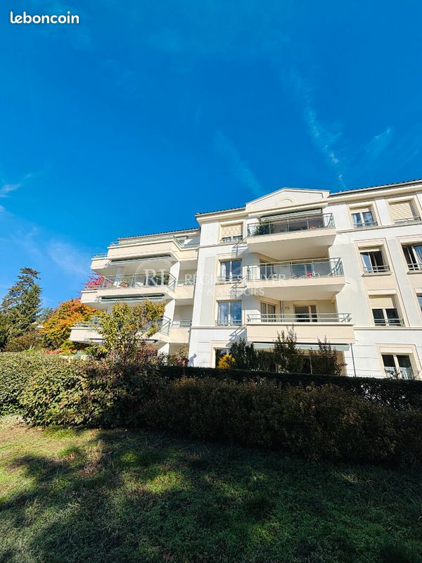Appartement 4 pièces 104 m² · à Charbonnières-les-Bains · 104 m² · 550 000 €